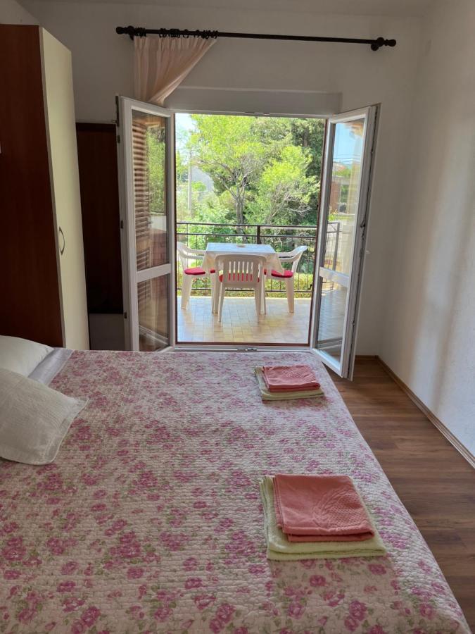 Apartmani Sekana Starigrad Exterior photo