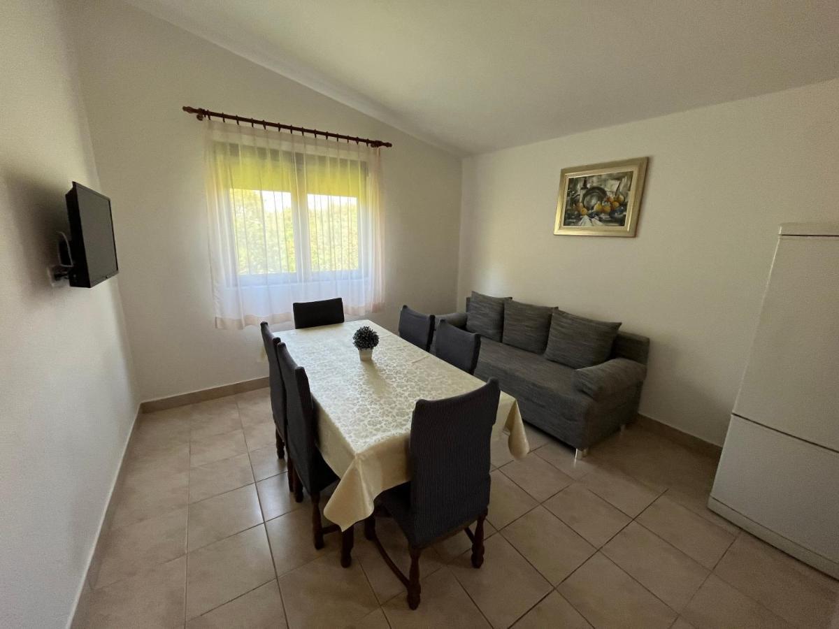 Apartmani Sekana Starigrad Exterior photo