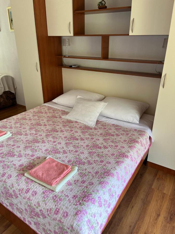 Apartmani Sekana Starigrad Exterior photo