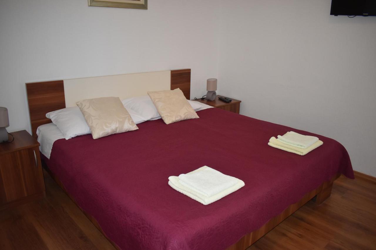 Apartmani Sekana Starigrad Exterior photo