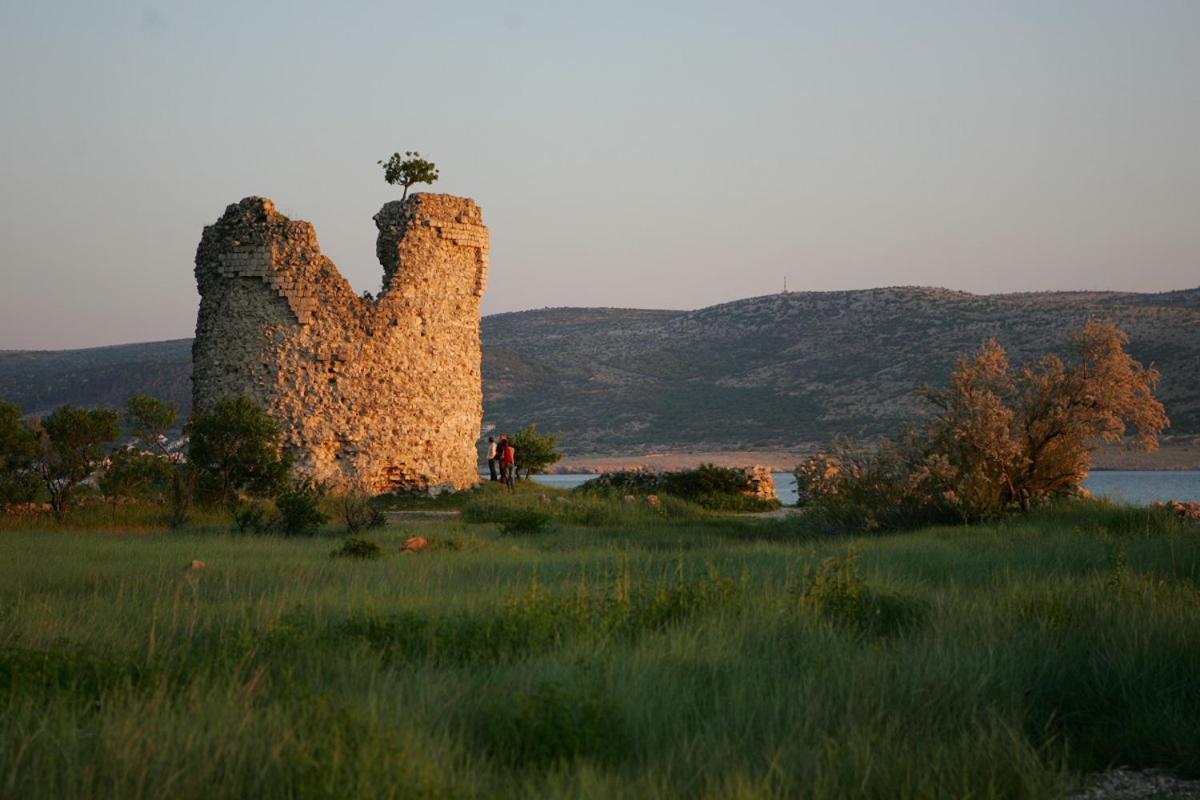 Apartmani Sekana Starigrad Exterior photo
